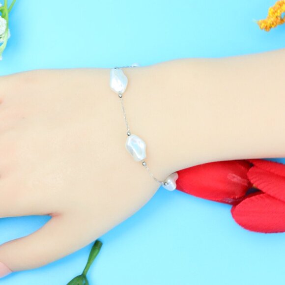 Chic & Stylish Bracelet – A Thoughtful Gift for Women and Girls, DYC1266 - Picture 1 of 7